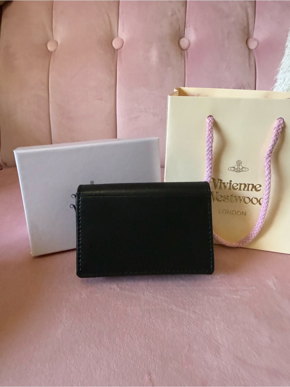 ๐ฏ Auth! Vivienne Westwood Black Leather Card & Key Holder with Gold Orb. BNWT! - Picture 2 of 15